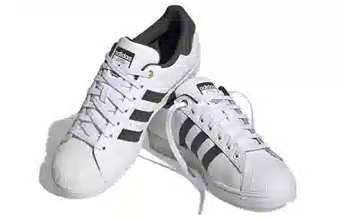 adidas Superstar