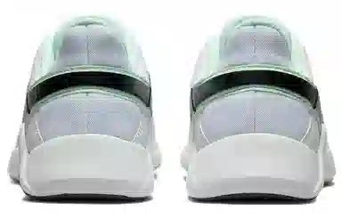 Nike Legend Essential 2