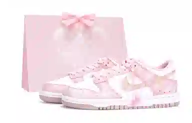 Nike Dunk Pink Velvet