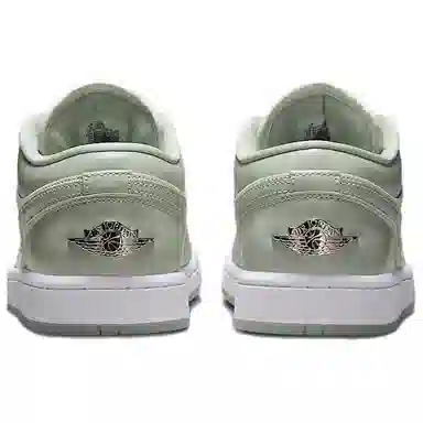 Jordan Air Jordan 1 Low SE "Seafoam"