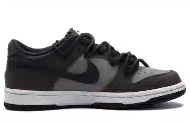 Nike Dunk "Dark Roast"