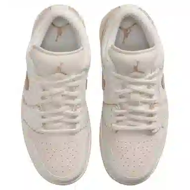 Jordan Air Jordan 1 Low Beige