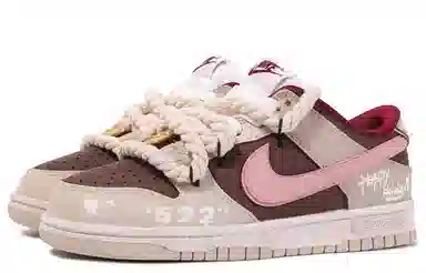 Nike Dunk Low "Strawberry Cookie"