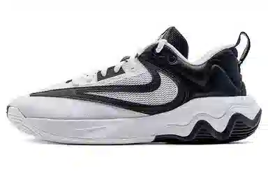 Nike Giannis Immortality 3