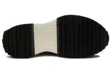 Converse Run Star Hike