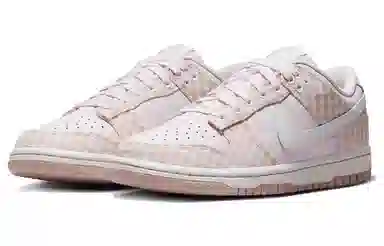 Nike Dunk Low "Pearl Pink"