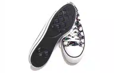 Hello Kitty x Converse Chuck Taylor All Star Low