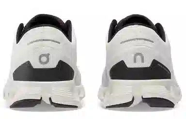 On Cloud X 3 Ivory Black