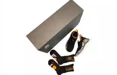 Under Armour Curry 8 "Strike&Flow"