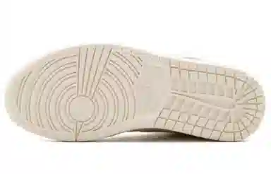 Jordan Air Jordan 1 Retro High OG Sail
