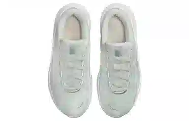 Nike Legend Essential 3 Light Green