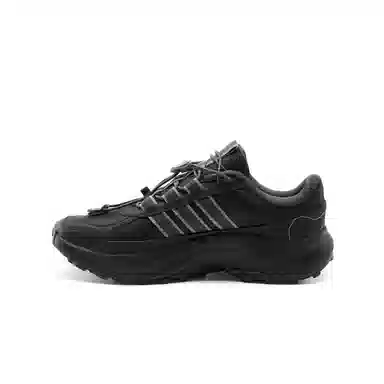 adidas Traxion