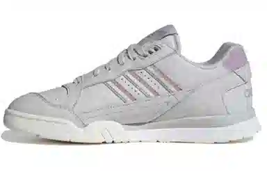 adidas A.R. Trainer