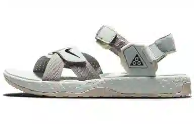 Nike ACG Air Deschutz Ivory