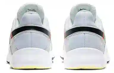 Nike Legend Essential 2