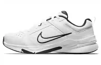 Nike Defyallday White Black