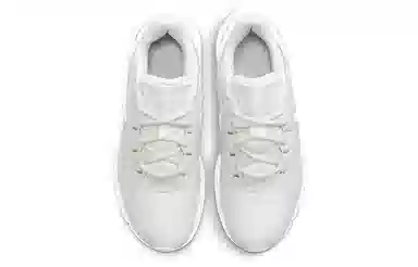 Nike Legend Essential 2