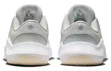 Nike Legend Essential 3 Light Green