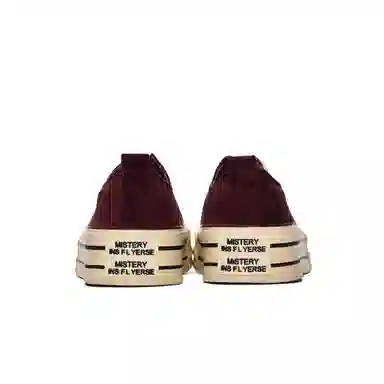 MISTERY Canvas Low Top Sneakers