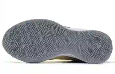 Nike Giannis Freak 6