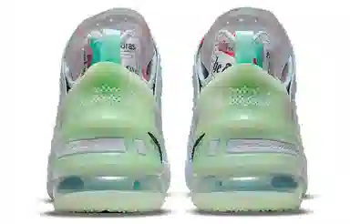 Nike LeBron 18 Low
