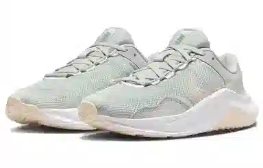 Nike Legend Essential 3 Light Green