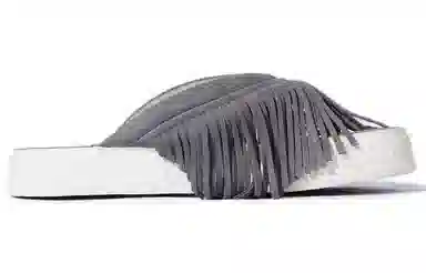 xVESSEL Tassel Toe Slides