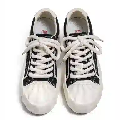 HUANQIU Canvas Sneakers