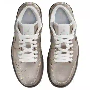 Jordan Air Jordan 1 Low Gold