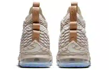 Nike Lebron 15