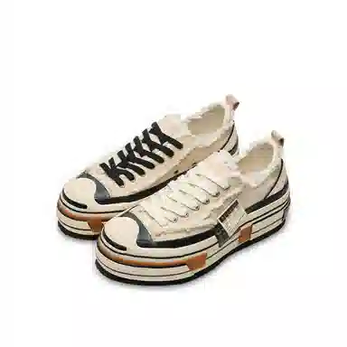 xVESSEL Low Top Off-White