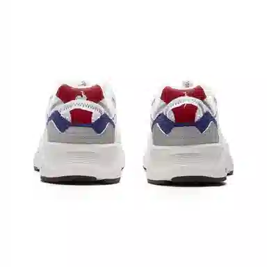 le coq sportif LCS R2004