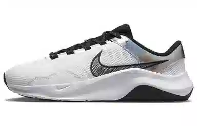 Nike Legend Essential 3 Next Nature Premium