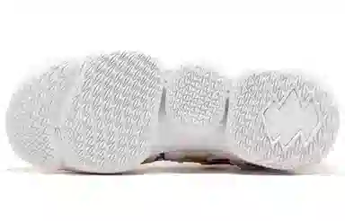 KITH x Nike LeBron 15 "King's Cloak"