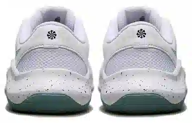 Nike Legend Essential 3