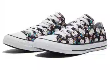 Hello Kitty x Converse Chuck Taylor All Star Low