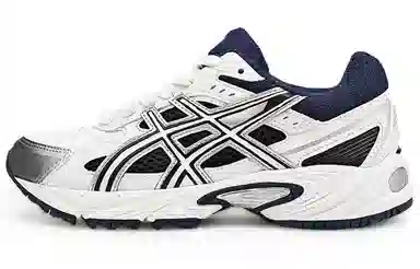 Asics EIGHT%