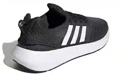 adidas Swift Run 22