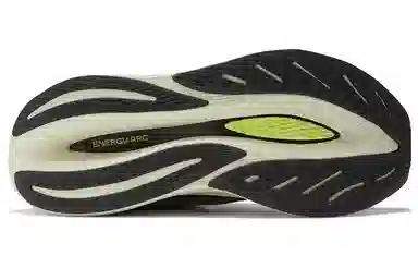 New Balance FuelCell SC Elite v3