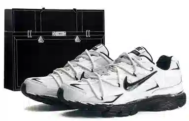 Nike Initiator