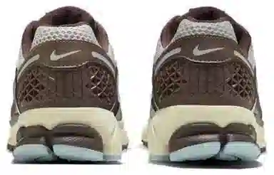 Nike Air Zoom Vomero 5 Brown