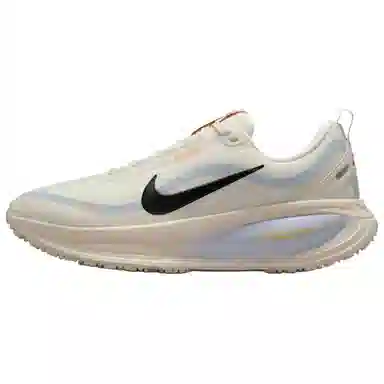 Nike Vomero 18 Beige