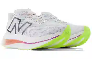 New Balance FuelCell SuperComp Trainer v2