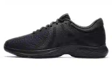 Nike Revolution 4 Black