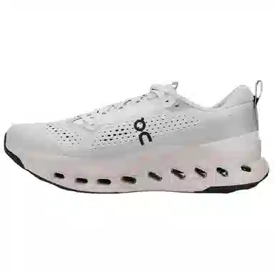 On Cloudsurfer Trail 2