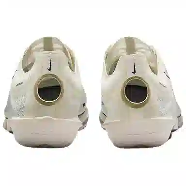 Jakob A. Ingebrigtsen x Nike Victory 2