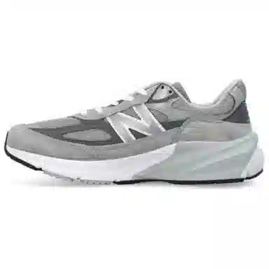 New Balance 990 V6