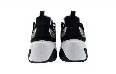Nike Zoom 2K