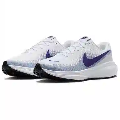 Nike Revolution 8