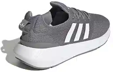 adidas Swift Run 22